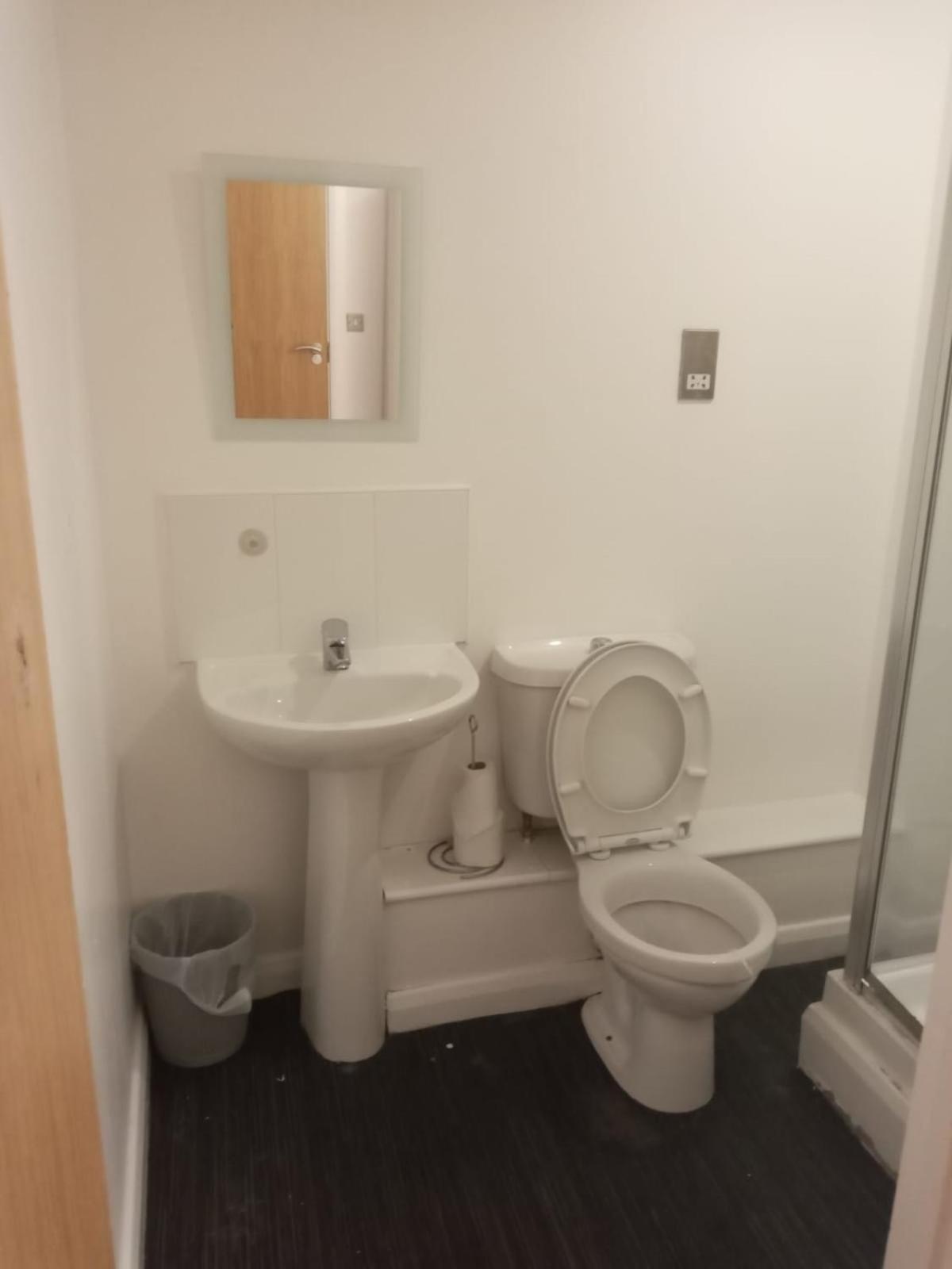 Ferienwohnung Freyas Manchester Exterior foto